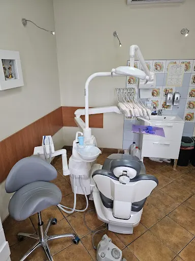 Centrum Stomatologiczne DentaMed | Aparaty Ortodontyczne | Implanty | Ortodonta | Joanna Pasak | Stomatolog Pruszków